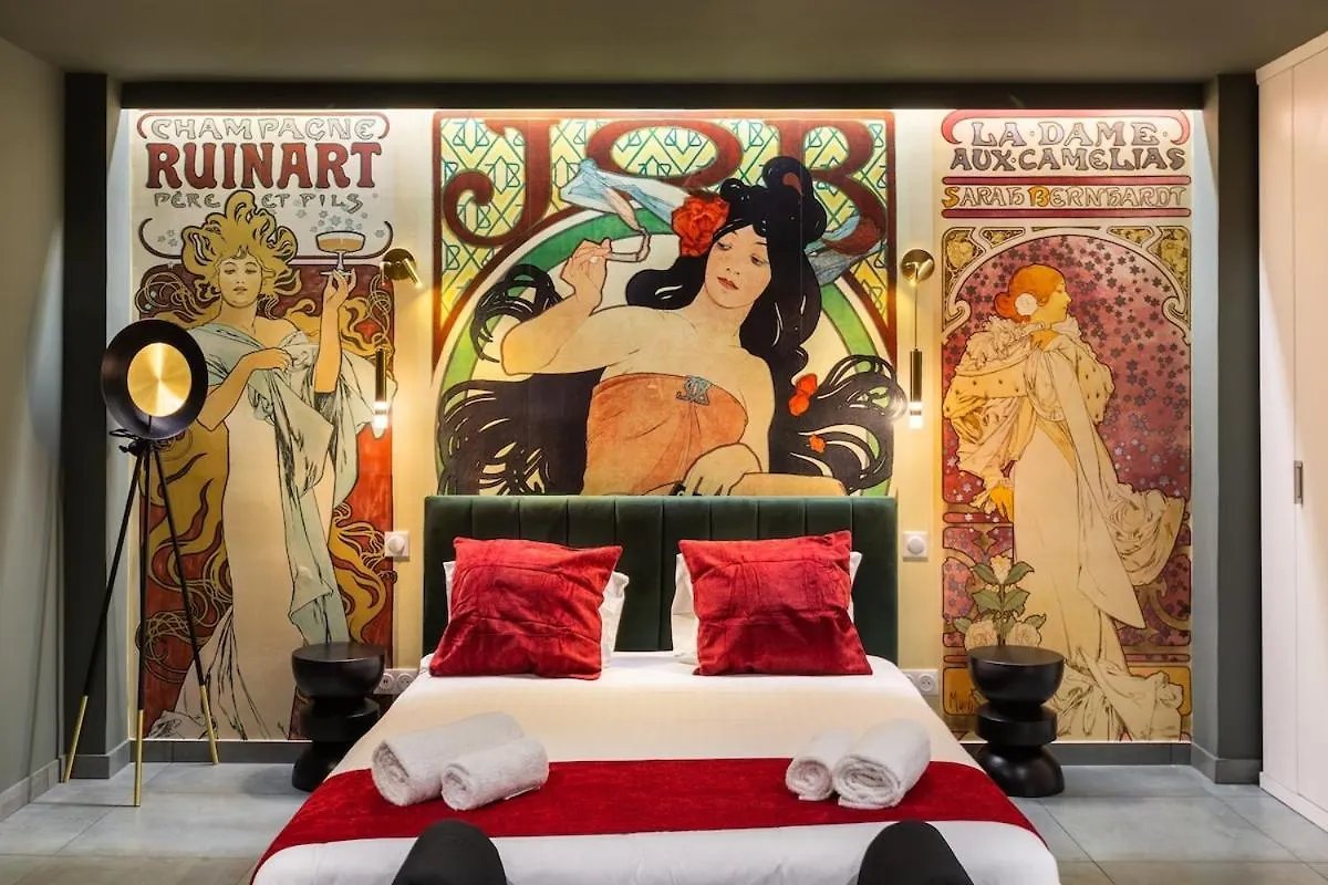 Arc De Triomphe Romantic Suite Jacuzzi Emeraude Paris Apartment
