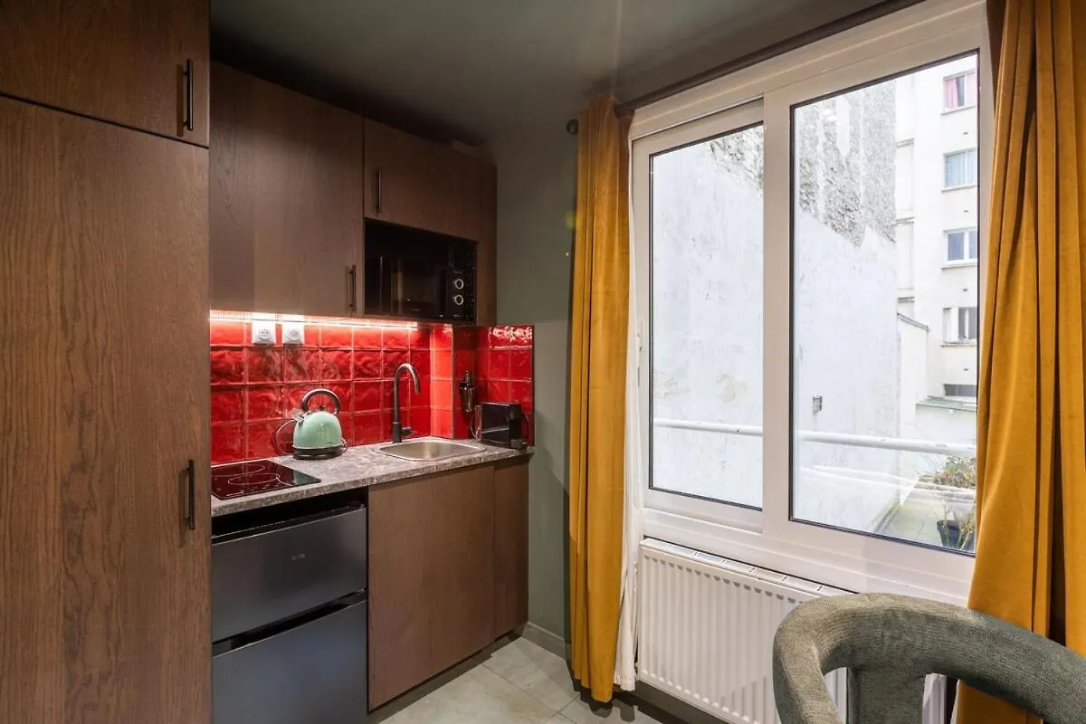 Arc De Triomphe Romantic Suite Jacuzzi Emeraude Paris 0*,